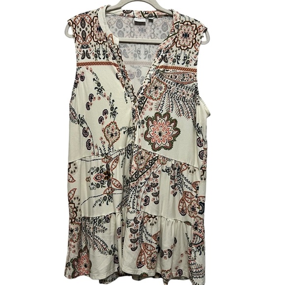 new directions Tops - New Directions Plus Size Tank Top size 1X. . Floral print, v-neck.